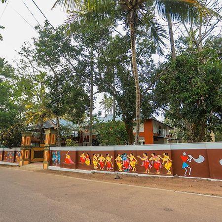 Malavikas Black Beach Resort Varkala Eksteriør bilde