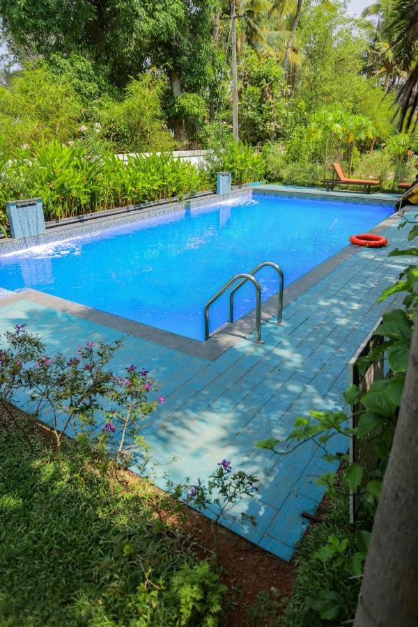 Malavikas Black Beach Resort Varkala Eksteriør bilde