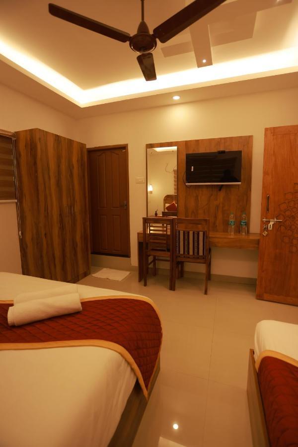 Malavikas Black Beach Resort Varkala Eksteriør bilde