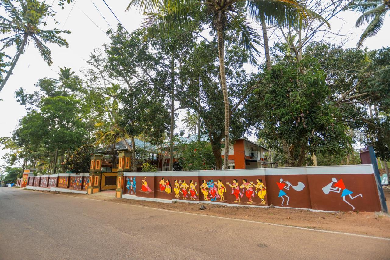 Malavikas Black Beach Resort Varkala Eksteriør bilde
